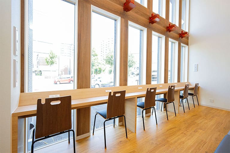 待合カウンター